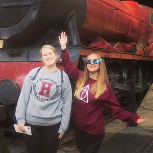 Meet your Posher, Holly